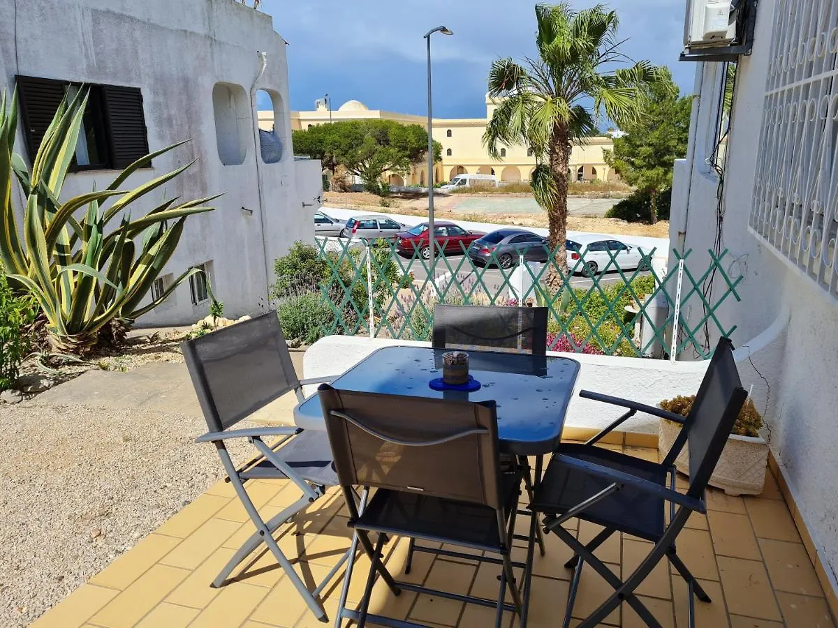 Apartment Lorarno, 5 Minuten Vom Strand Carvoeiro  Portugal